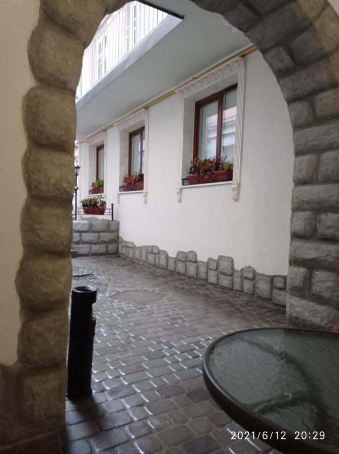 Ferienwohnung RynOK 25 Modern Lviv Center Exterior foto
