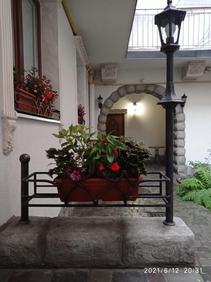 Ferienwohnung RynOK 25 Modern Lviv Center Exterior foto