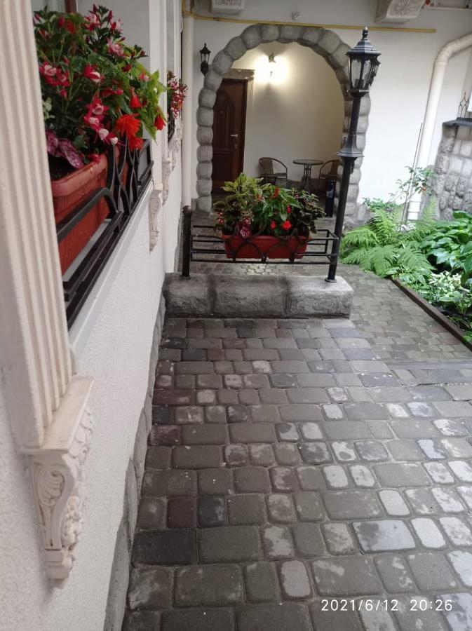 Ferienwohnung RynOK 25 Modern Lviv Center Exterior foto